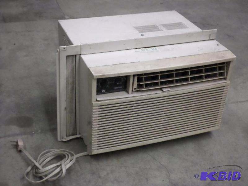 lot 17 image: White-Westinghouse 120Volt Window AC-Unit...
