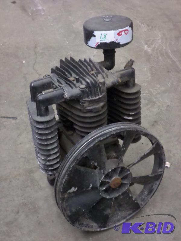 lot 68 image: Cast Aluminum Air Compressor Pump...