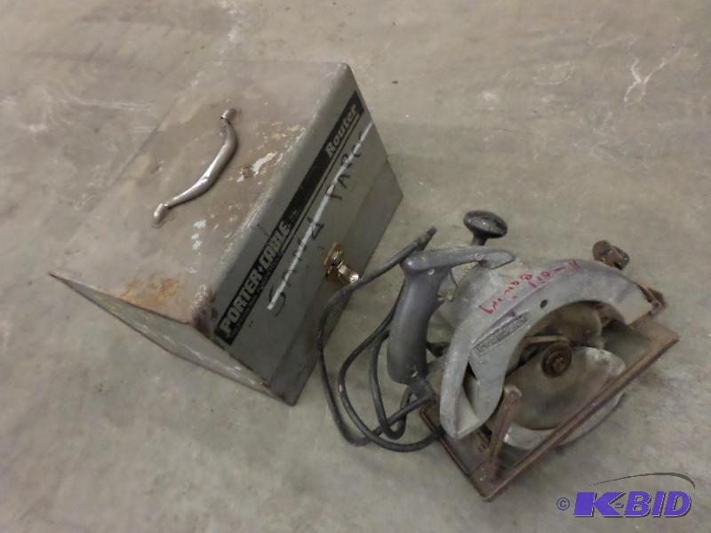 lot 69 image: Porter Cable 7.25" Circular Saw With Cas...
