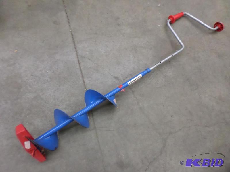 lot 72 image: StrikeMaster 6" Ice Auger...