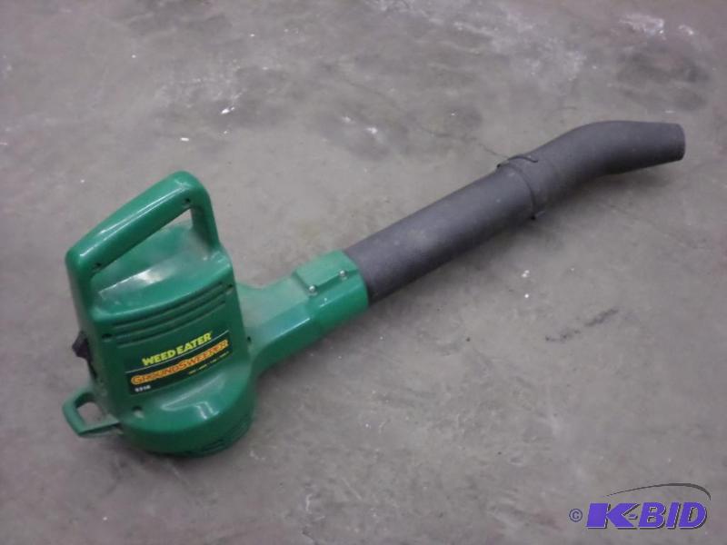 lot 82 image: Weed Eater Ground-Sweep Electric Blower...