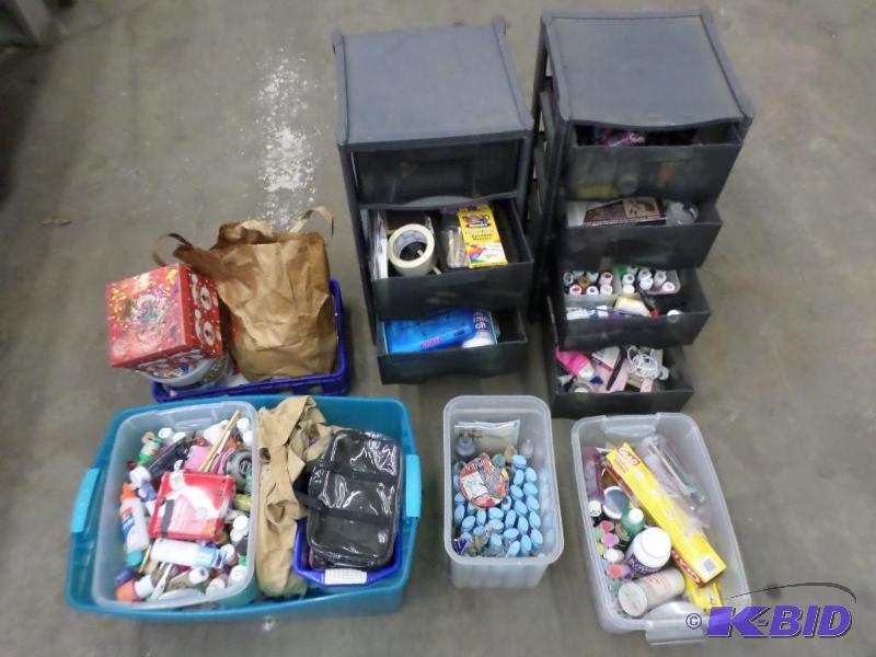 lot 89 image: Large Lot Of Misc ArtsCrafts Supplies...