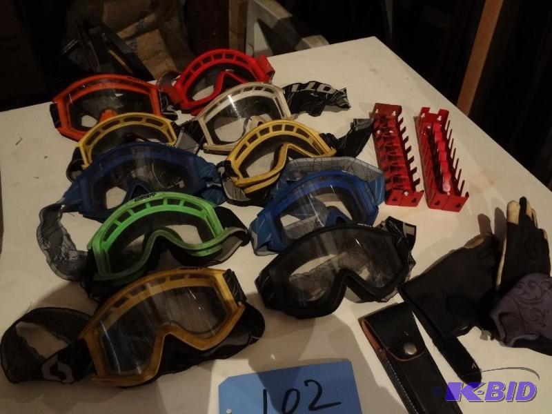 lot 102 image: 10 Dirt Bike Googles
