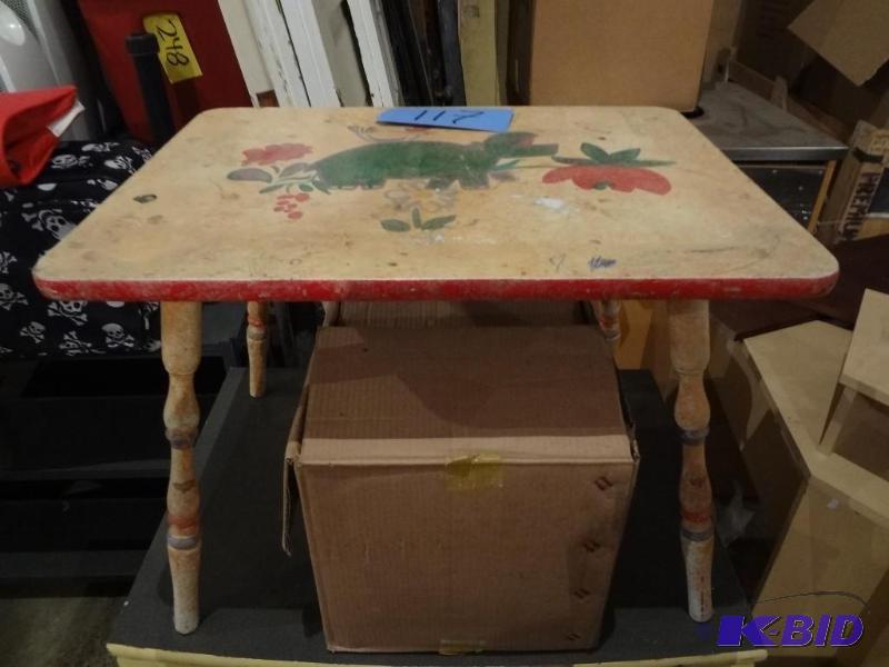 lot 117 image: Painted Table