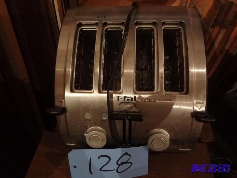lot 128 image: Fancy Toaster