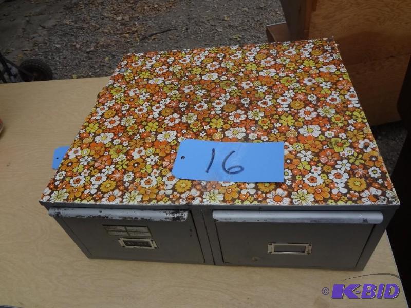 lot 16 image: Metal File Drawers