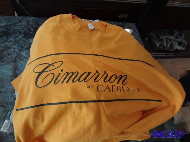 lot 185 image: Zubas, (11) Anoka Halloween Run Shirts XL, Cadillac T-shirts