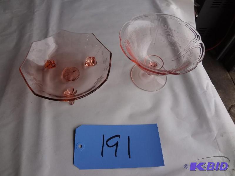 lot 191 image: Two Small Depression Glass Dishes