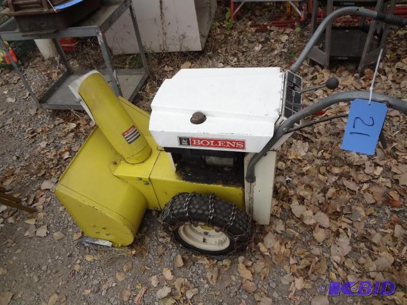 lot 21 image: Bolens Snow Blower