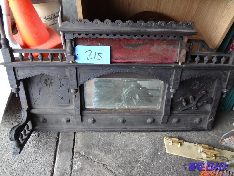 lot 215 image: Old Mantle