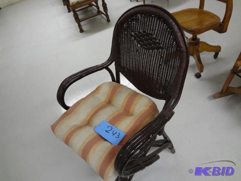 lot 243 image: WickerBentwood Chair