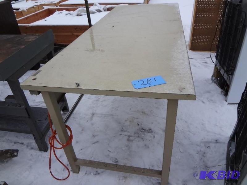lot 281 image: Large Powered Work Table