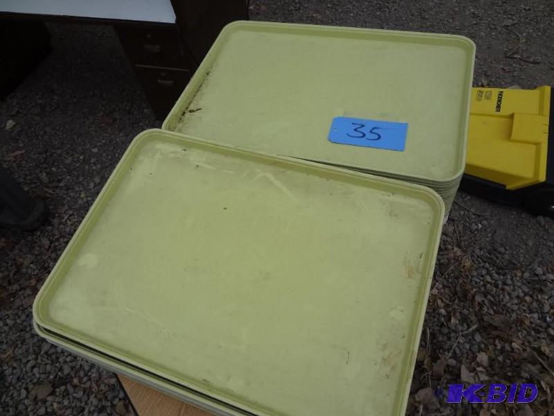 lot 35 image: Lot of Large Trays