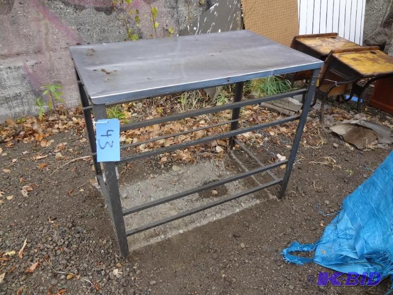 lot 43 image: Steel Top Table