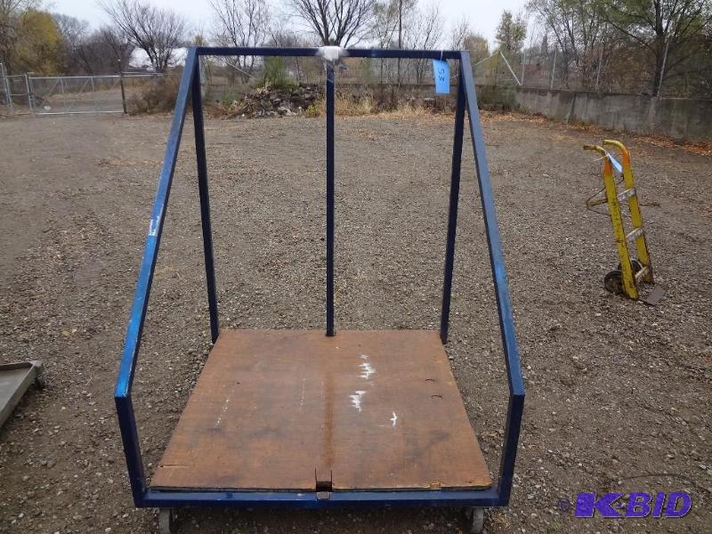 lot 53 image: Large Cart