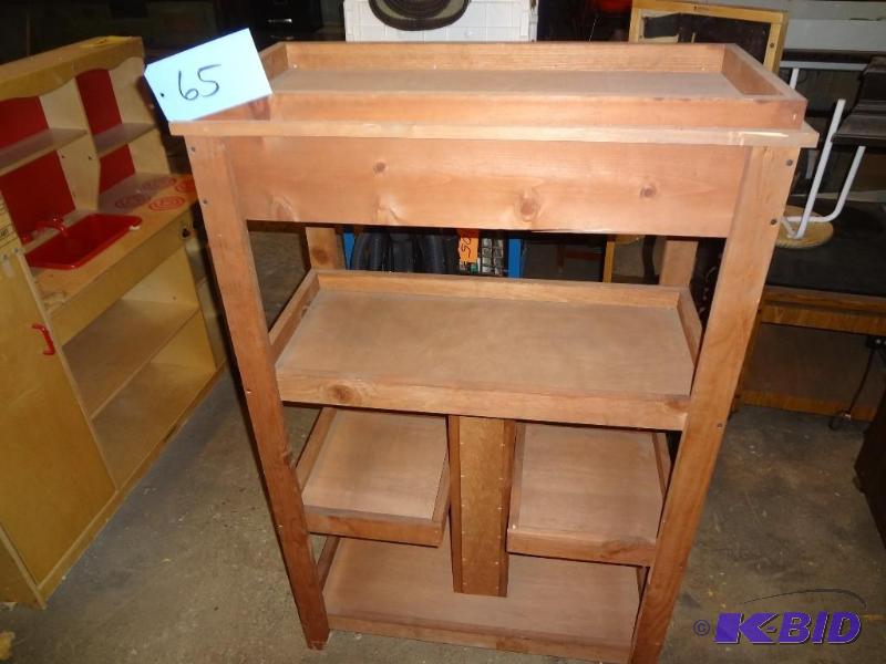 lot 65 image: Wood Rack
