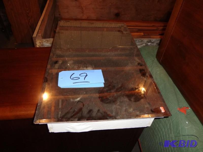 lot 69 image: Mirrored Medicine Chest