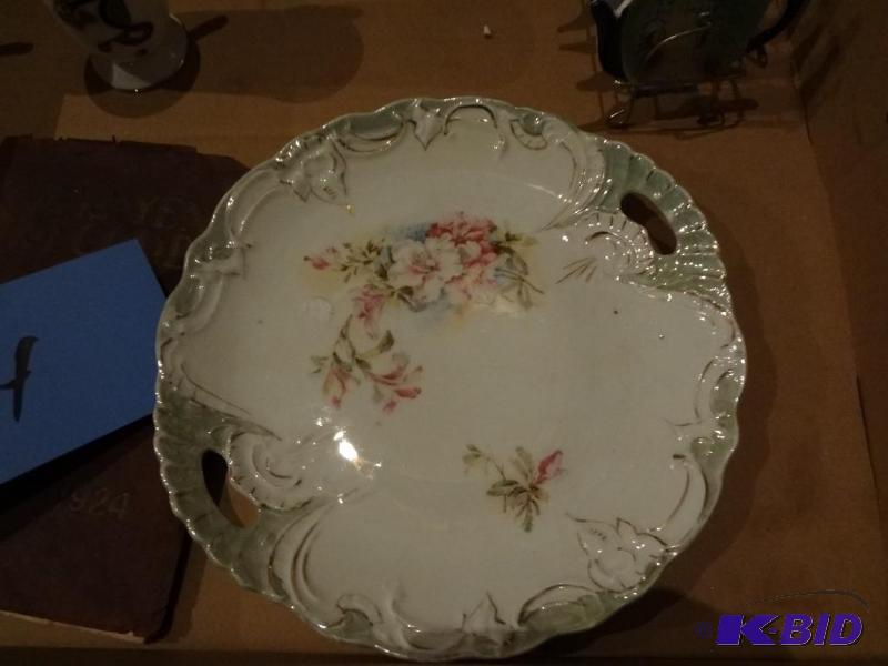 lot 84 image: Porcelain Things