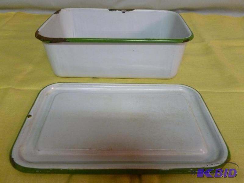 lot 110 image: Vintage green and white porcelain covered cas...