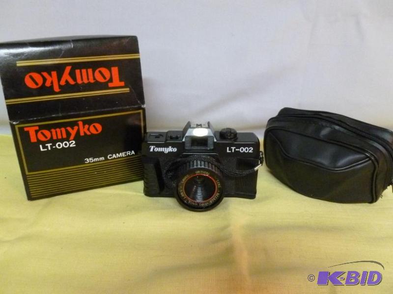 lot 150 image: Tomyko LT-002, 35mm camera, comes in the orig...