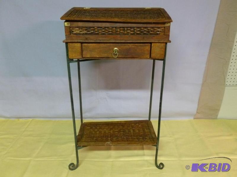lot 151 image: Nice wrought iron framed with wood and wicker...