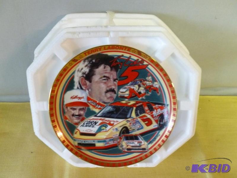 lot 192 image: NASCAR - Terry LaBonte #5 collector plate tha...
