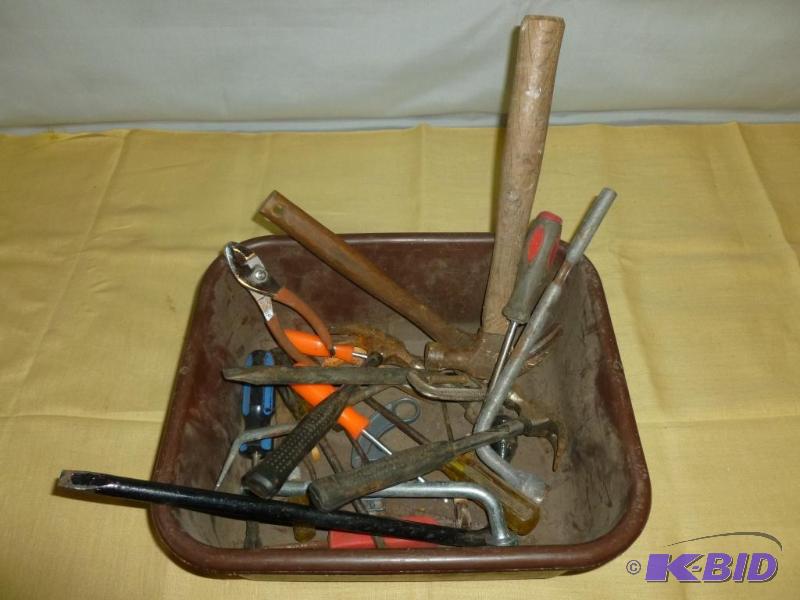 lot 243 image: Large lot of tools that includes pliers, hamm...