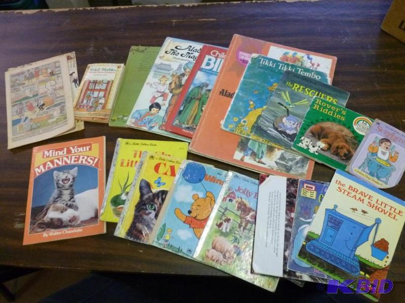 lot 247 image: Large lot of kids books that includes Little ...