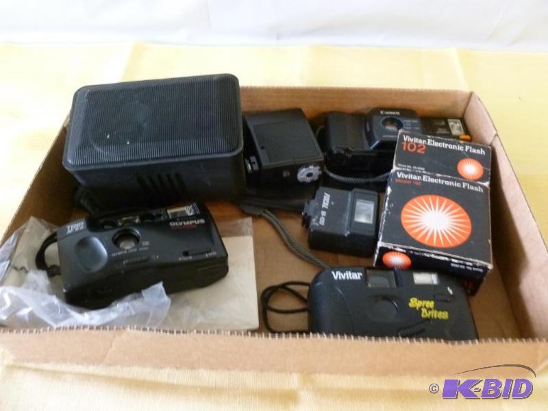 lot 28 image: Lot of cameras and related items....