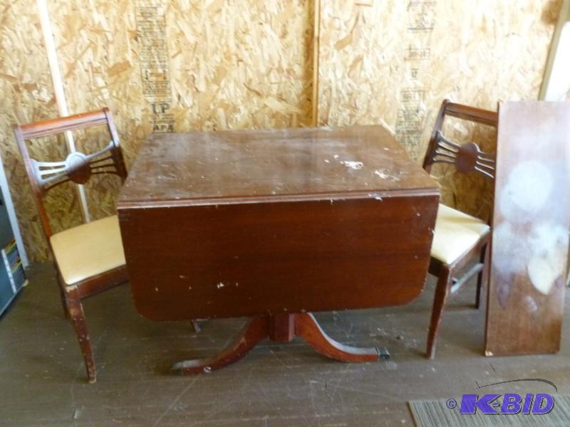 lot 3 image: Vintage Duncan Phyfe Three Piece Dining Room ...