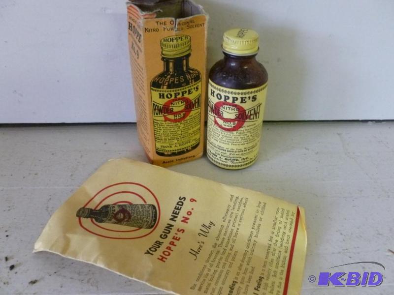 lot 51 image: Vintage Hoppes No 9 Powder Solvent gun bore ...