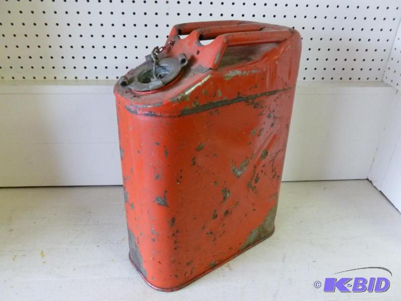 lot 55 image: Large 5 gallon steel gerry can....