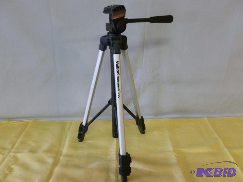 lot 57 image: Velbon videomate 300 tri-pod stand, appears t...
