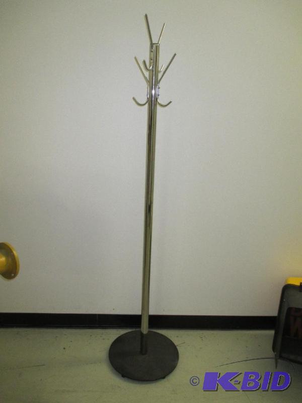 lot 10 image: Metal Coat rack