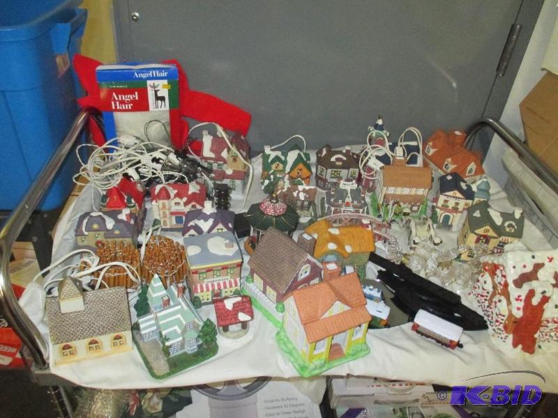 lot 130 image: Nativity Scene