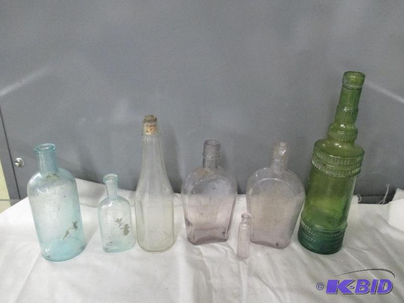 lot 75 image: Bottles