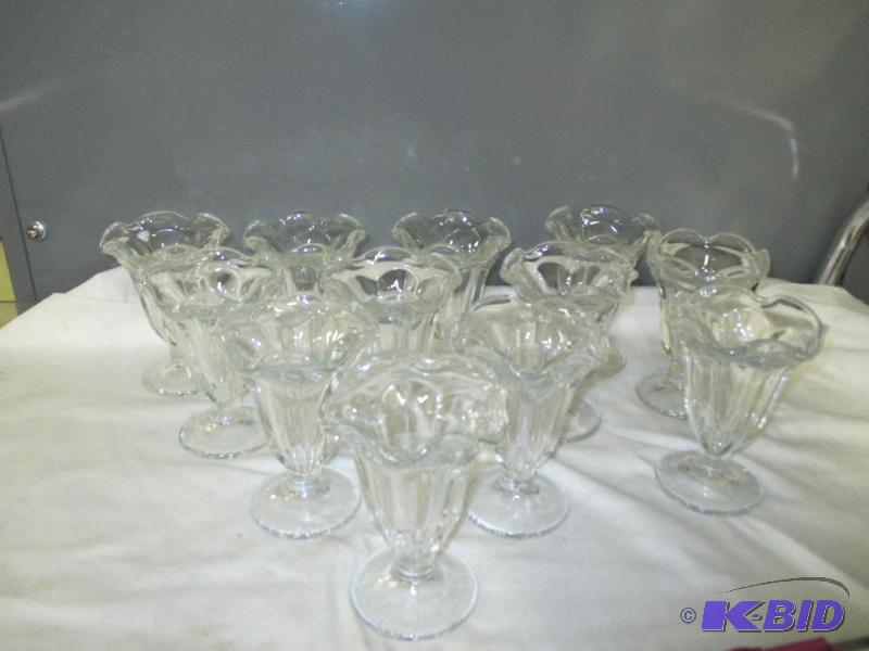 lot 85 image: Sundae Cups