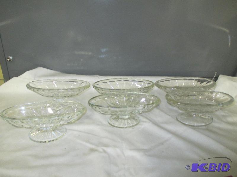 lot 86 image: Banana Split Trays