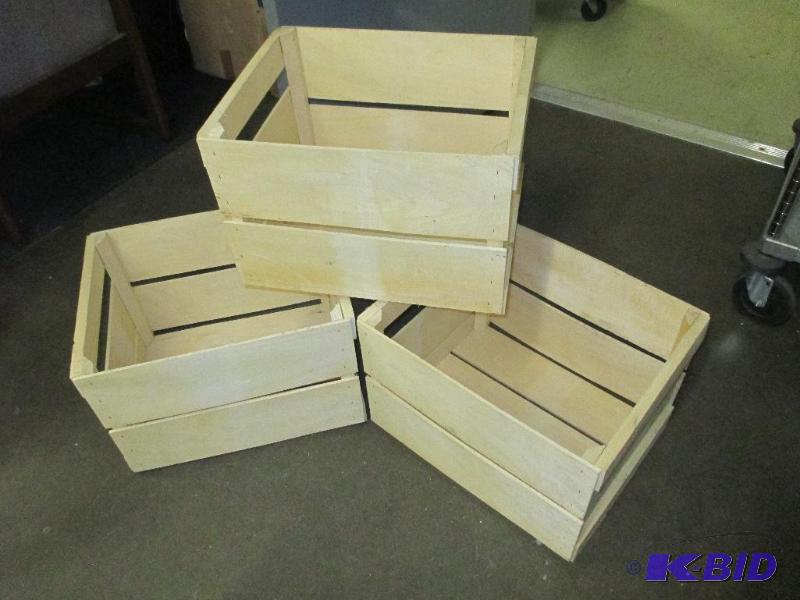 lot 98 image: 3 Wood Crates