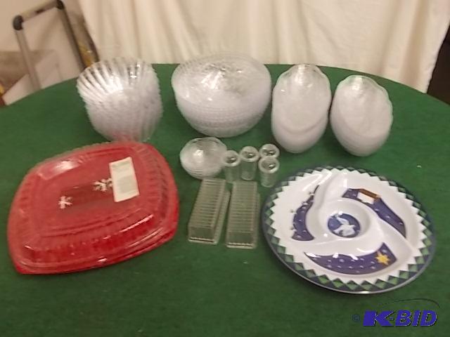 Large Lot Of Plastic Party Serving Dishes...