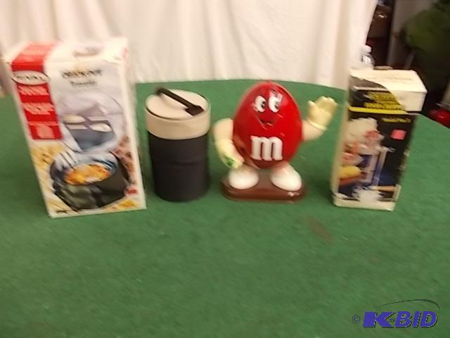 M&ampM candy dispenser, Food Chopper, 2 Insu...