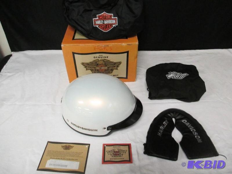 White Pearl Essence Harley Helmet