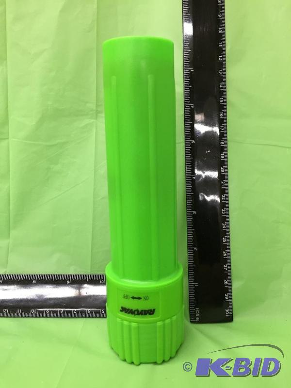 lot 32 image: Green Rayovac Flashlight