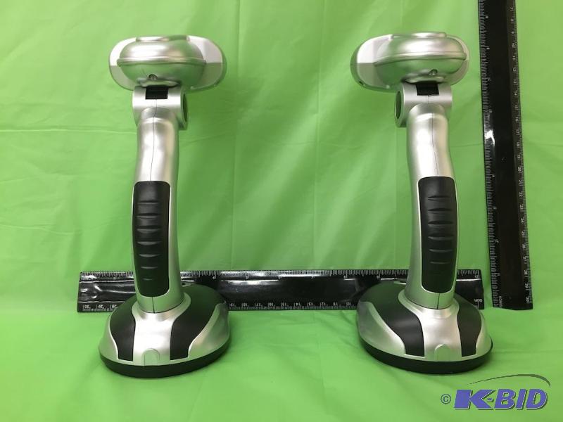 lot 42 image: Lot of 2 Handheld LED Flashlights