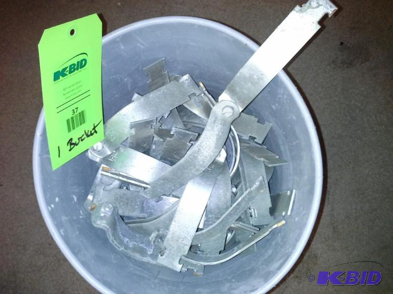 Pipe Hanger (Bucket Lot)