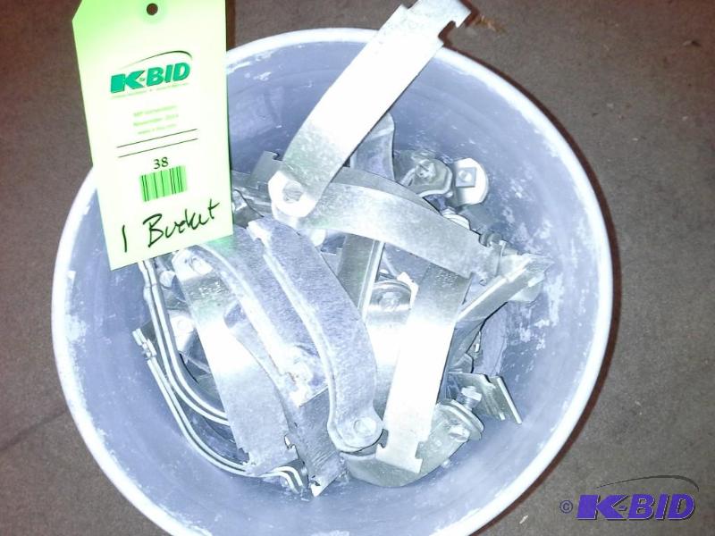 Pipe Hanger (Bucket Lot)