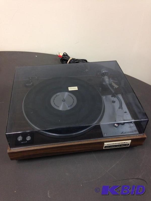lot 13 image: Marantz 6100 Turntable Used for parts only -...
