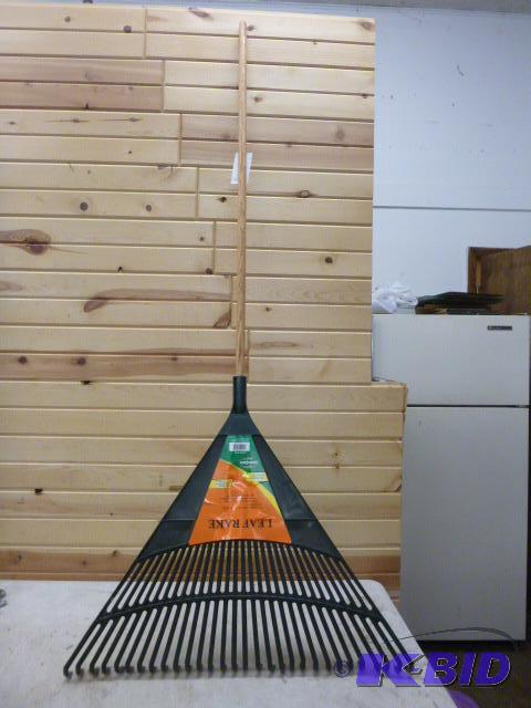 lot 112 image: Leaf Rake...