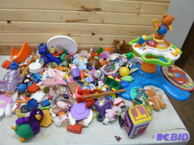 lot 123 image: Lot of Miscellaneous Toys...
