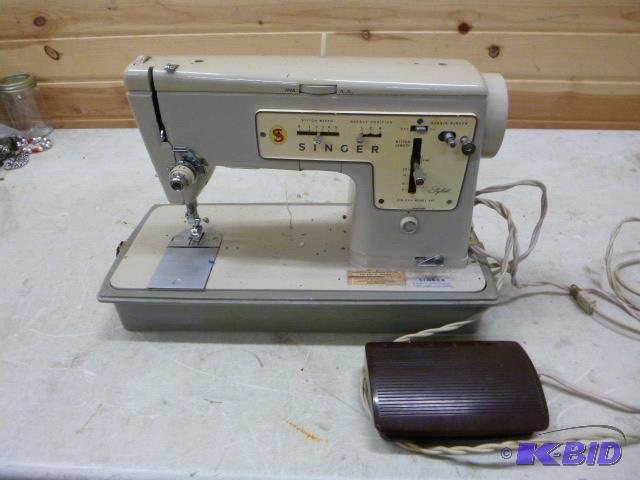 lot 171 image: Old Singer Sewing Machine...